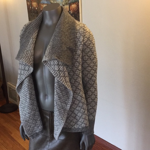 LOFT Sweaters - Ann Taylor LOFT Gray/White Sweater - Medium